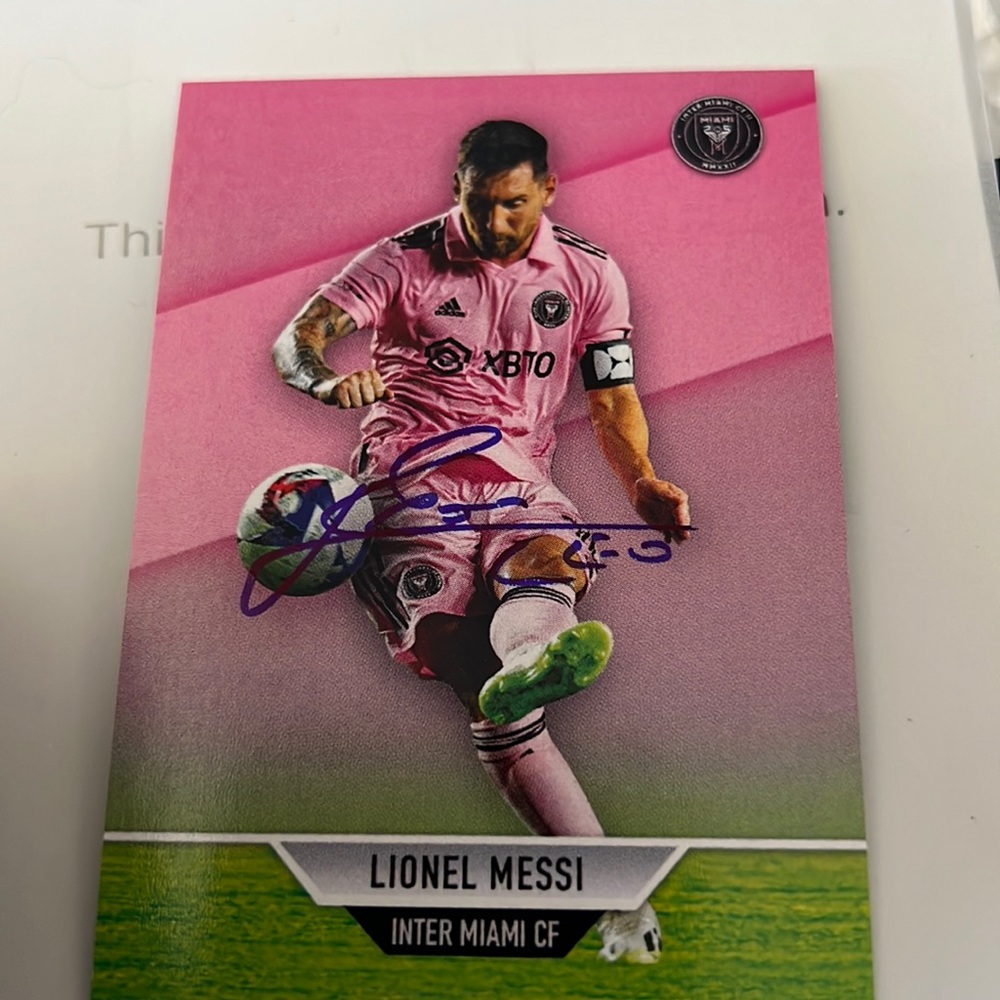 Messi Leo signed card